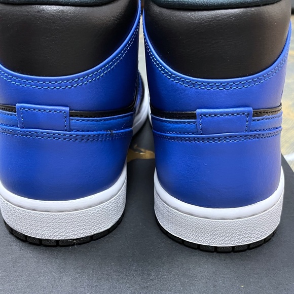 Nike Air Jordan 1 Mid Hyper Royal 554724-077 10 - Picture 9 of 10